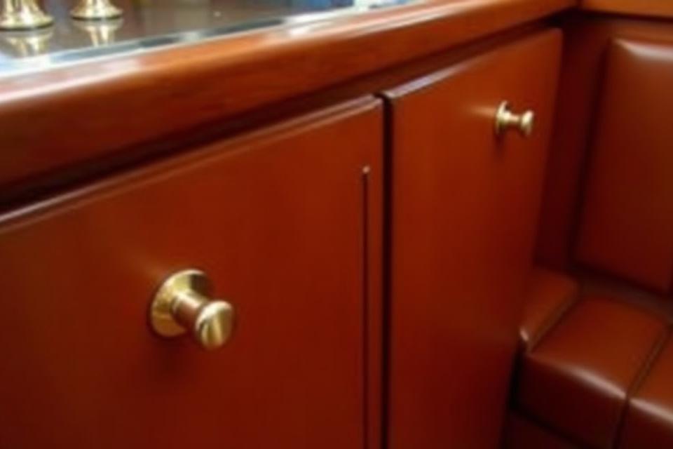 Mahagóni hajóbelső